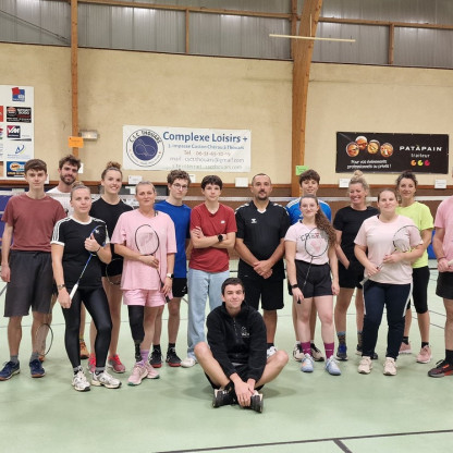 🌸 TOURNOI DE BADMINTON LOISIRS EN DOUBLE – OCTOBRE ROSE 🏸