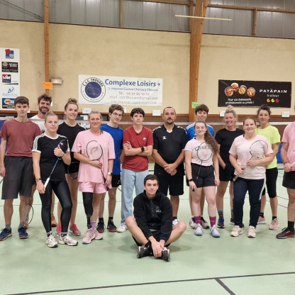 🌸 TOURNOI DE BADMINTON LOISIRS EN DOUBLE – OCTOBRE ROSE 🏸